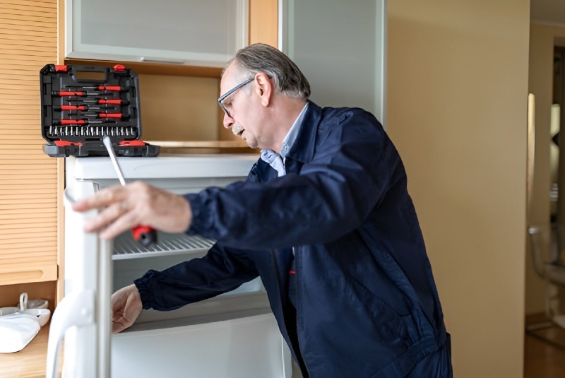 Refrigerator repair in Glenvar Heights